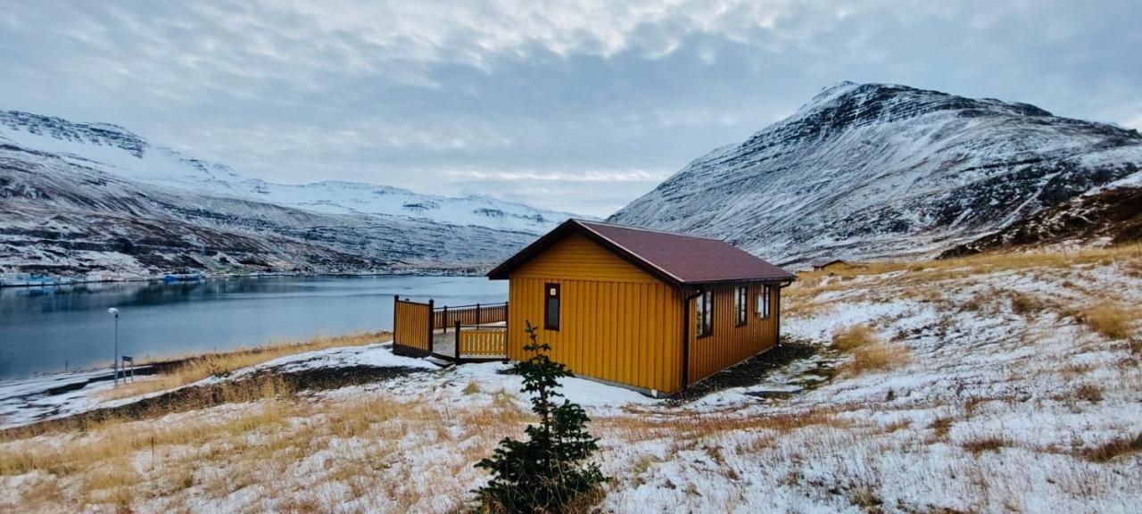 Langahlid Cottages & Hot Tubs *